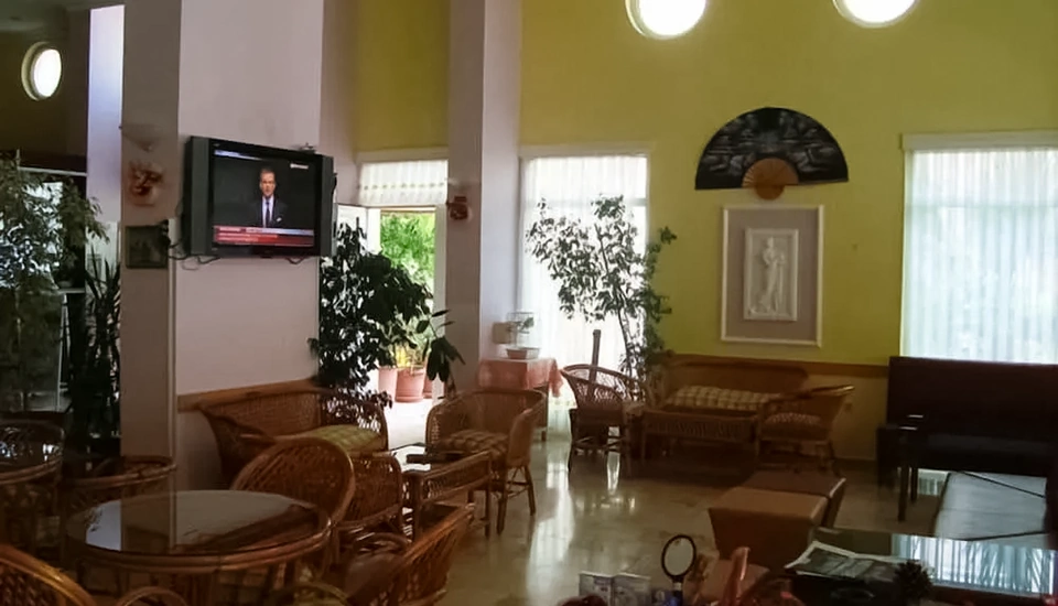 هتل آپارتمان گلدن مون کوش آداسی